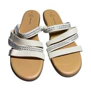 Time & Tru Cream Strappy Bling Memory Foam Flat Sandals